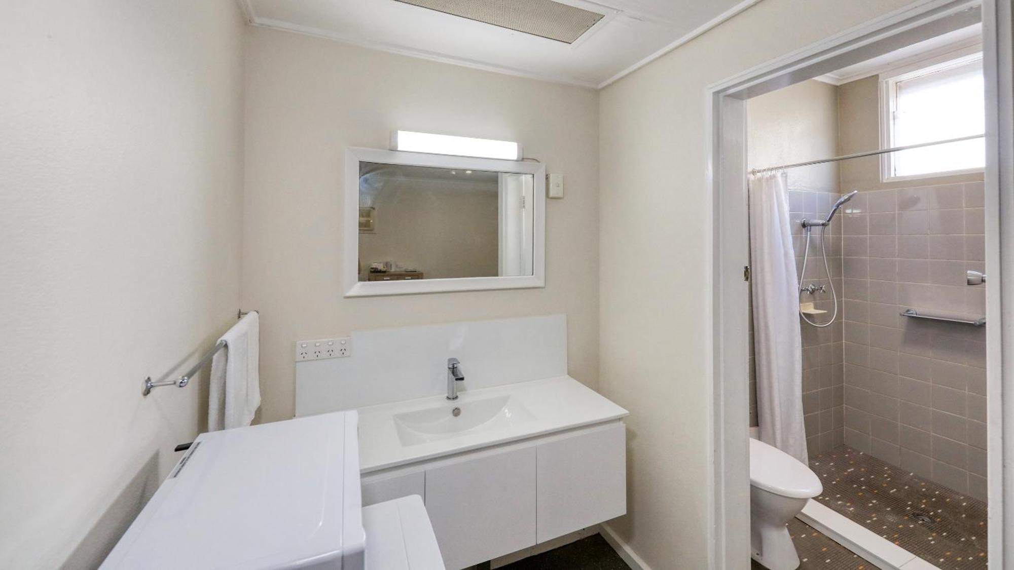 Coachman Hotel Motel Parkes Buitenkant foto
