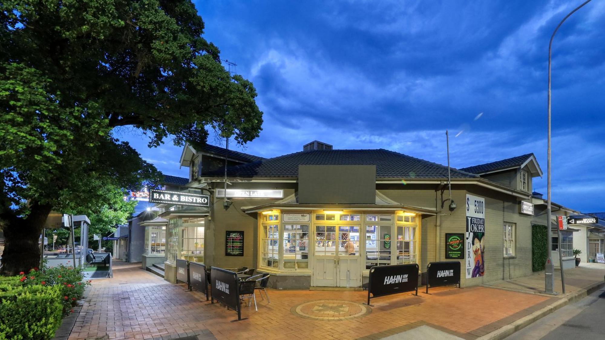 Coachman Hotel Motel Parkes Buitenkant foto
